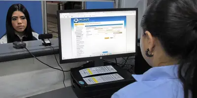 Aproximadamente el 41% de los Caleños Transita con la Licencia de Conducción Vencida