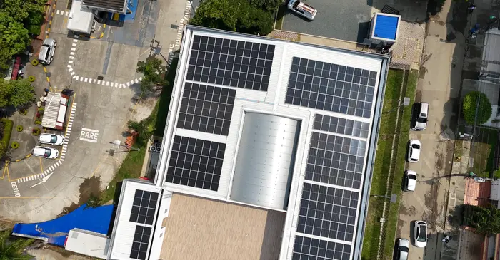 En enRuta impulsamos la movilidad sostenible con energ&iacute;a solar: m&aacute;s del 53% menos consumo y 61% de ahorro en costos energ&eacute;ticos