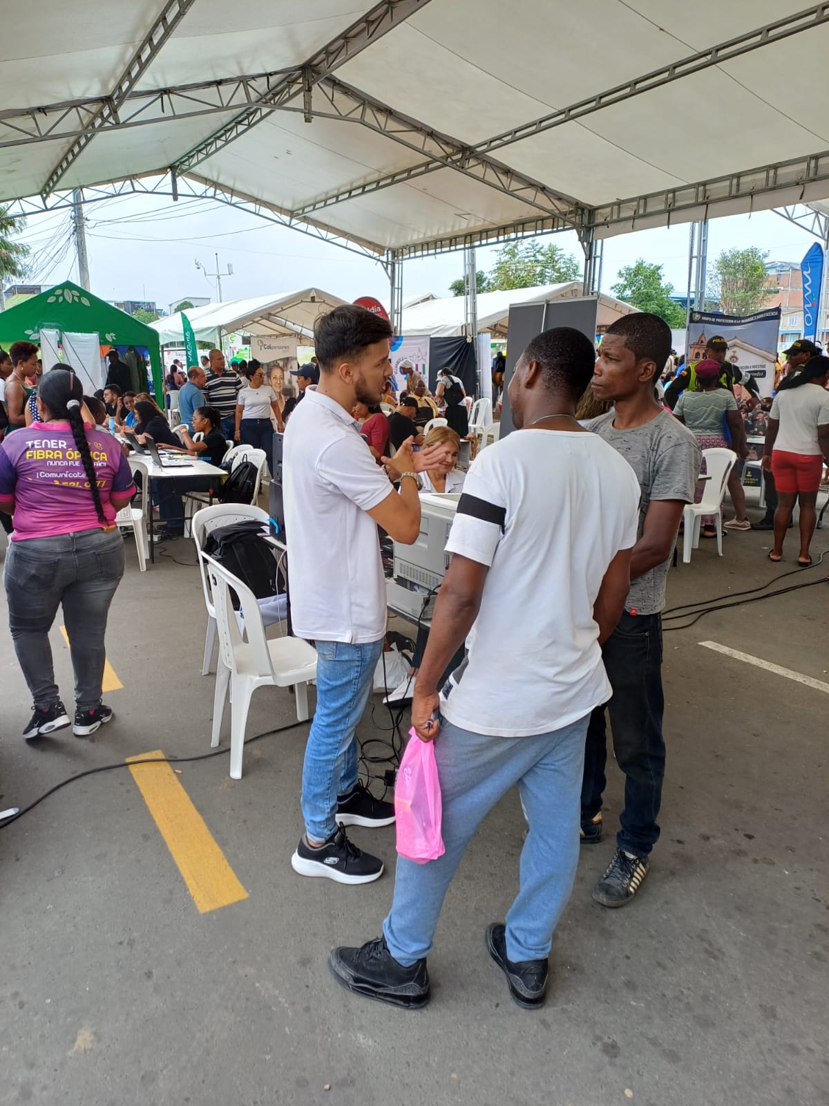 FERIA DE SERVICIOS 14